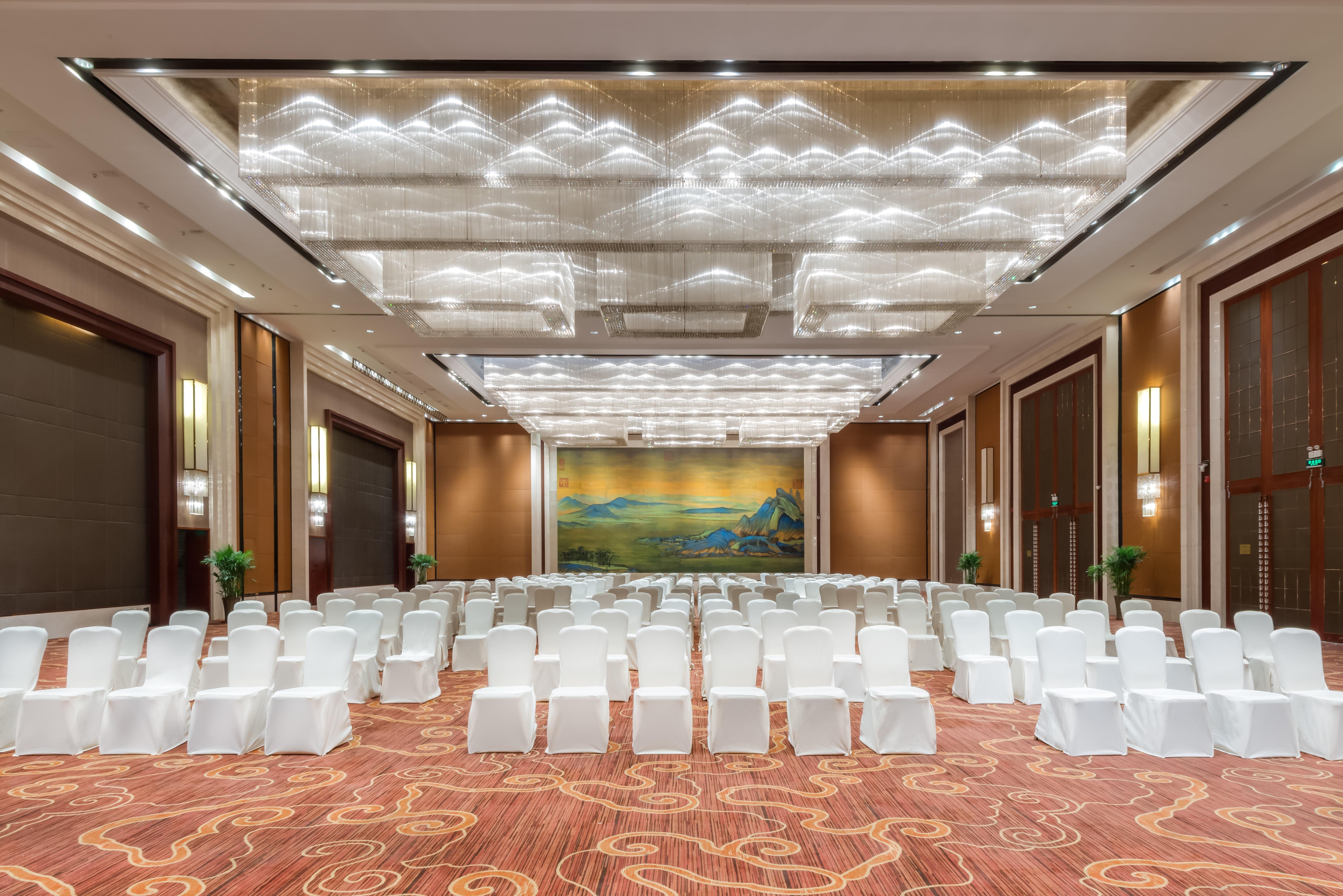 Crowne Plaza Xiangyang By Ihg Hotel Exterior photo