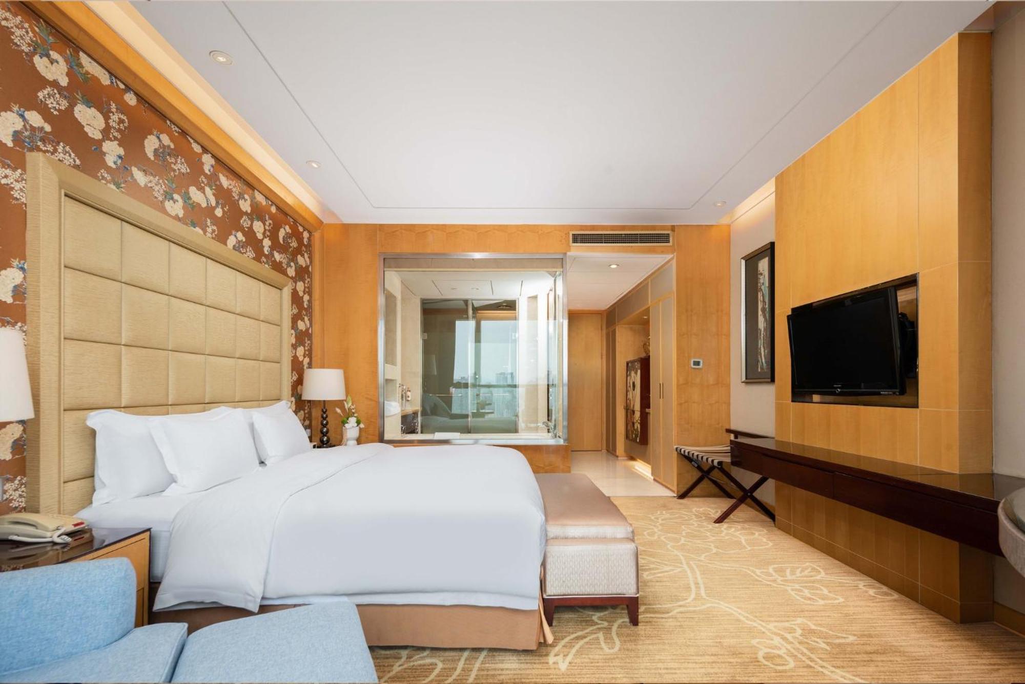 Crowne Plaza Xiangyang By Ihg Hotel Exterior photo